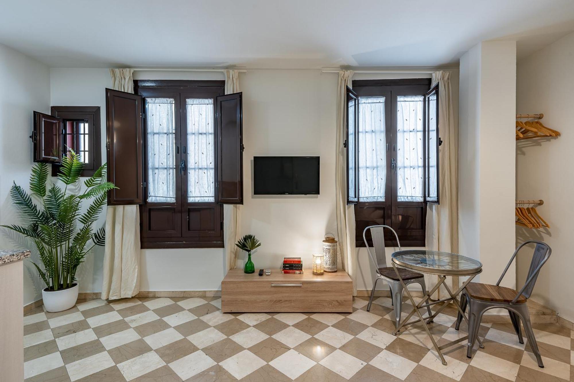Adanar-las Columnas Appartement *